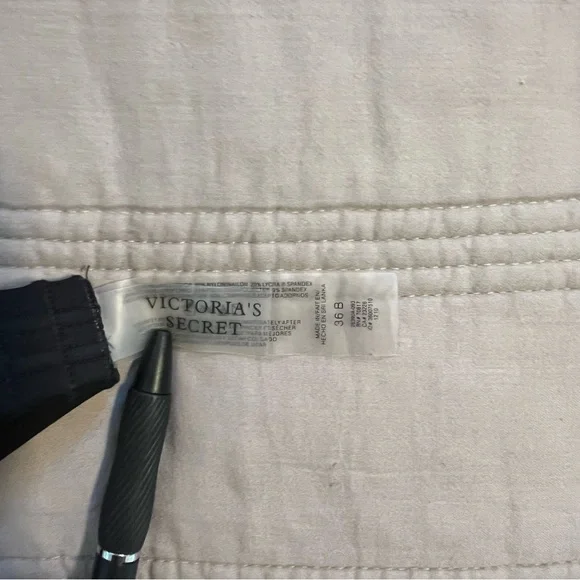 Victoria's Secret Black Halter Bikini Top Push Up 36B - Picture 5 of 7